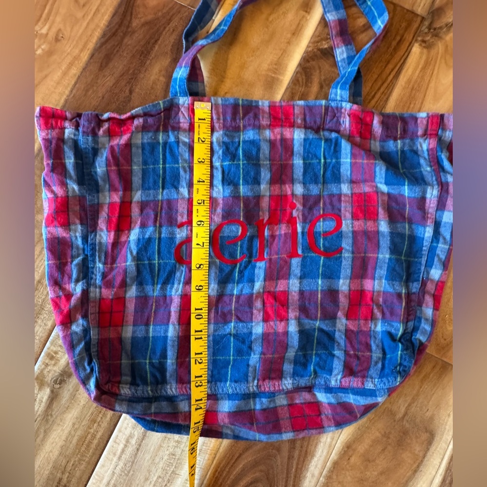 Aerie Cotton Plaid Flannel Tote Bag - Picture 4 of 5
